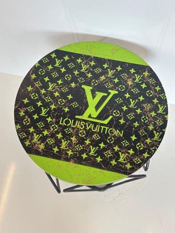 Rob VanMore - Tea-Time by LV Table - ø40cm