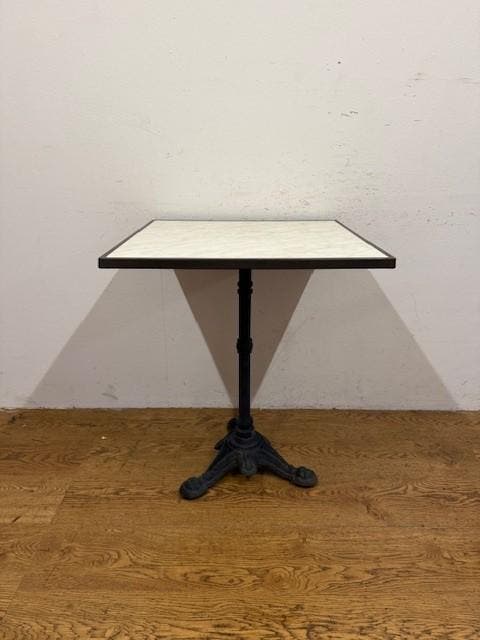 Gebruikte Terras tafel -T1644- Vintage/Café, Maison & Meubles, Pièces pour table, Enlèvement