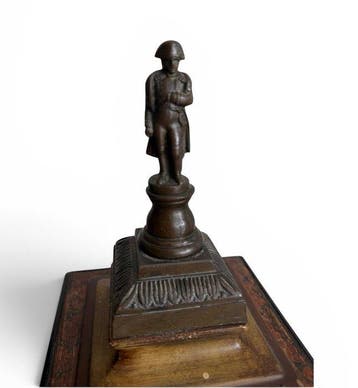 Beeldje, Classical style deco - 34 cm - Gepatineerd brons