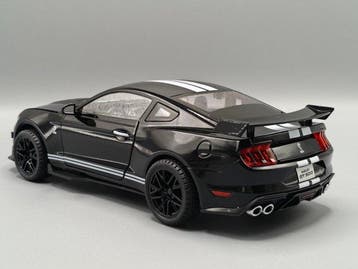 Diecast 1:18 - Modelauto - Ford Mustang Shelby GT500 | met