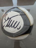 Cristiano Ronaldo - 2025 - Ballon signé de la boutique du