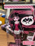 Mattel - Poupée Monster High/ Draculaura/ Mattel 2012 -
