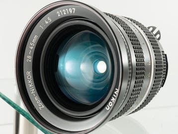 Nikon FM10 with Nikkor 4,5/28-45mm Ai Single lens reflex, Nieuw