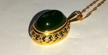 Collier avec pendentif Or jaune 8 kt - Chrysoprase -
