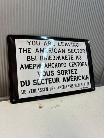 US Army – “You Are Leaving the American Sector” – Blikken