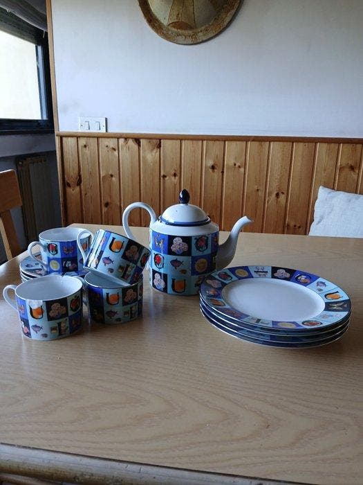 Gucci - Gucci - Tafelservies (13) - Biscuit porselein, Antiquités & Art, Antiquités | Meubles | Tables