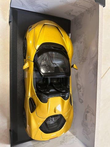Bburago 1:18 - Modelauto - Ferrari SF90 Spider, Hobby en Vrije tijd, Nieuw