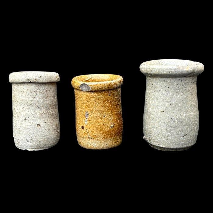 Middeleeuws Steengoed Raeren zalfpotten - 3 Raeren stoneware, Antiek en Kunst, Antiek | Overige Antiek