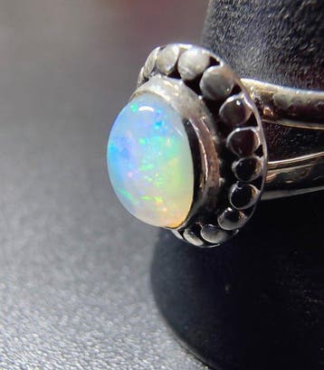 Bague en argent 925 avec opale éthiopienne naturelle – 8×6