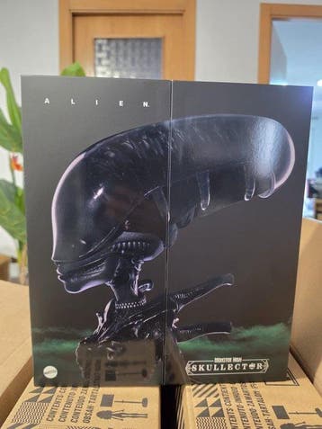Mattel Creations - Pop Alien Skullector