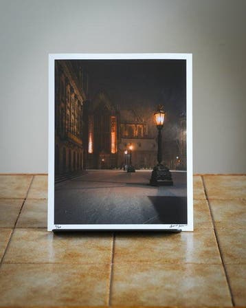 Gosse Bouma - SNOW ON DAM SQUARE, Antiek en Kunst