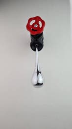 Santicri (1992) - sculptuur, Running out - 26 cm - Hars -, Nieuw