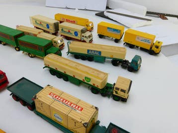 Schaal H0 Set Kibri automodellen #3025 (1:87), Ophalen of Verzenden, Gebruikt, Analoog