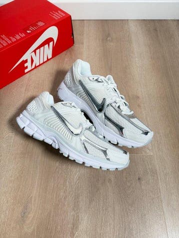 Nike - Sneakers - Maat: EU 43 - Nieuw met tags, Nieuw