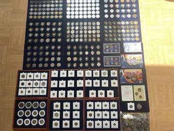 Wereld. Lot de 351 monnaies du Monde dont 3 en Or, 21