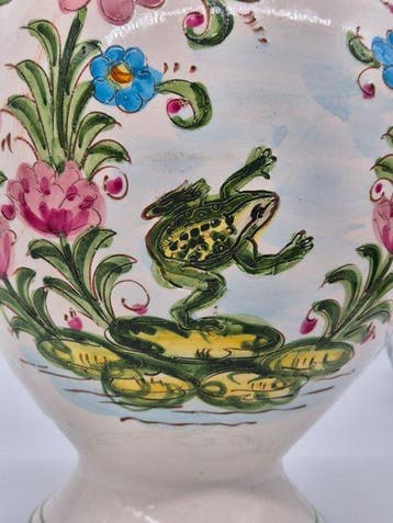Große Vase – Handbemalt mit Blumen und Frosch-Motiv - Vaas -