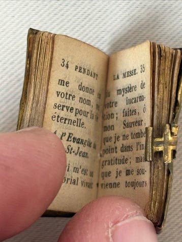 Zeldzaam en charmant miniatuurgebedenboek - Papier, Metaal -