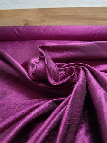 Zijden Shantung E 676. 1,30 x 6 m - Textiel - 600 m - 130 m