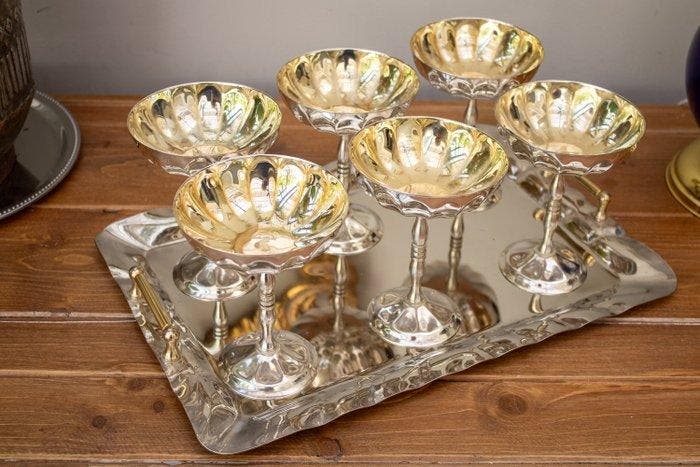 Drinkset (7) - Dienblad met glazen voor 6 - zilverplaat, Antiek en Kunst, Antiek | Meubels | Tafels