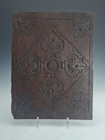 Snijwerk, Fleur-de-lis motieven - 36 cm - Eik