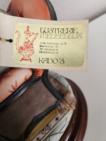 Sil Mer, Capodimonte - Beeldje - Zittende man met boek -
