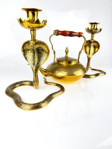 Decoratief ornament (3) - India - Brass Cobra & ketel