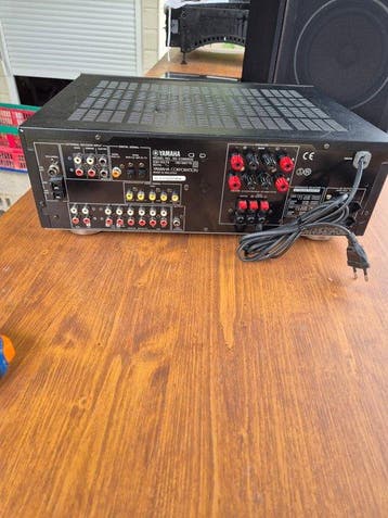 Yamaha - RX-V396RDS 5.1-Channel A/V Surround Sound Récepteur, Nieuw