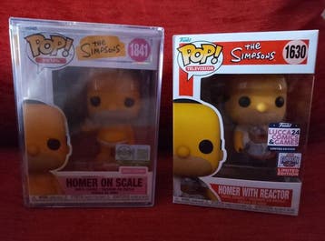 Funko - Funko Pop Funko Pop Plus Homer on Scale with Pop, Antiek en Kunst