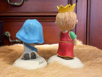 Hallmark - Peanuts - 2 - Charlie Brown King and Mary Lucy