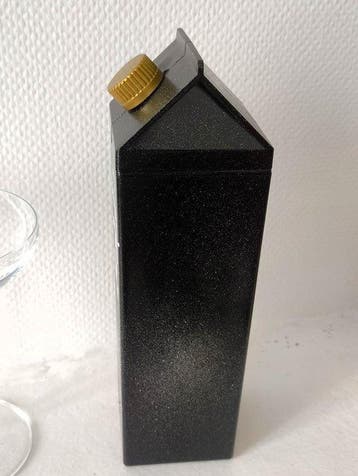 XTC Artist - Milk or Chanel n°5 ?