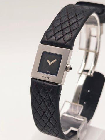 Chanel - Matelasse Quartz - H0116 - Femme - 1990-1999