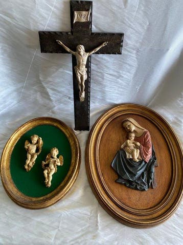 Set van 3 religieuze voorwerpen (3) - Hout, Hars, Metaal -