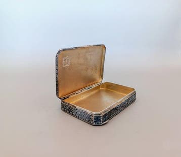Finely Hand Engraved - Boîte - Argent 800 - apparemment non