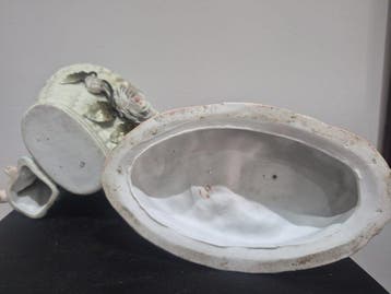 sculptuur, Pareja de esculturas antiguas en biscuit alemán