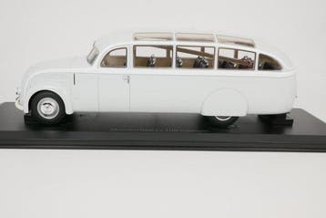 Autocult 1:43 - Modelauto - Mercedes Benz LO 3100 Bus, Nieuw