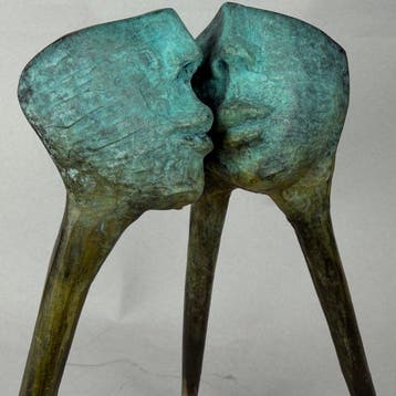 Dariusz Zielinski - The Kissl - bronze sculpture)