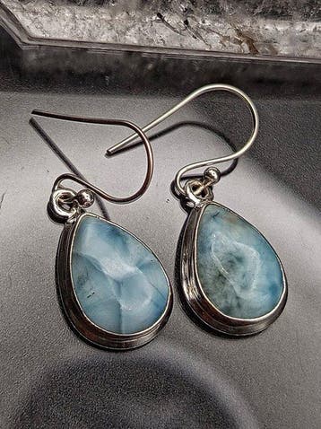Boucles doreilles à crochet en larimar de qualité