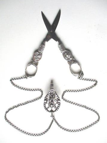 Friese handwerkschaar + gordelhaak + ketting - Pieter Cool,