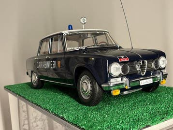1:8 - Voiture miniature - Alfa Romeo Giulia Carabinieri, Nieuw