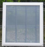 pvc raam , chassis , venster 130 x 142 wit / kwartsgrijs, Bricolage & Construction, Châssis & Portes coulissantes, Ophalen of Verzenden