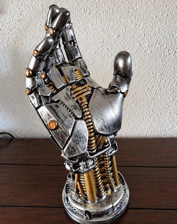 Beeldje - Handcrafted Mechanical Hand sculpture Decorative