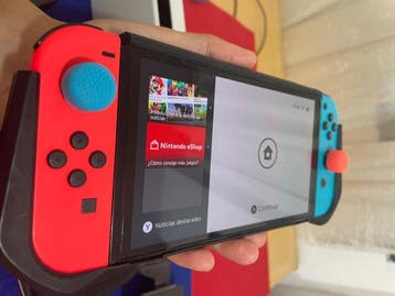 Nintendo - Switch oled rojo neón azul - Handheld gaming