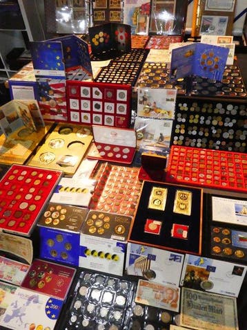 Europa. Collection of coins/banknote/medals/euro inkl. pp