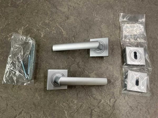 Veiling - 4x Intersteel deurkruk op rozet met sleutelplaat, Doe-het-zelf en Bouw, Hang- en Sluitwerk