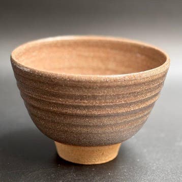 Shigaraki wear - Chawan - Steengoed keramiek, op het wiel