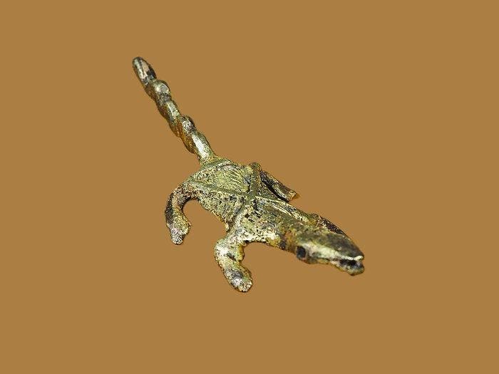 Gewichten om het figuurlijke goud te wegen. Hagedis. -, Antiquités & Art, Art | Art non-occidental