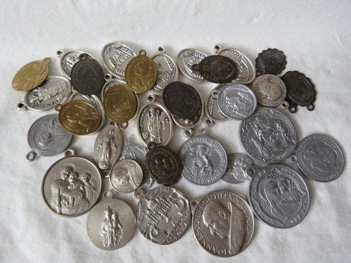 Themacollectie - Heiligenmedailles penningen, Antiek en Kunst, Antiek | Speelgoed