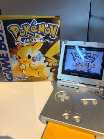 Nintendo - Gameboy Classic - Pokémon Special Pikachu Edition