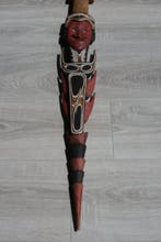 Sepikrivier, Papoea-Nieuw-Guinea, ceremoniële speer,