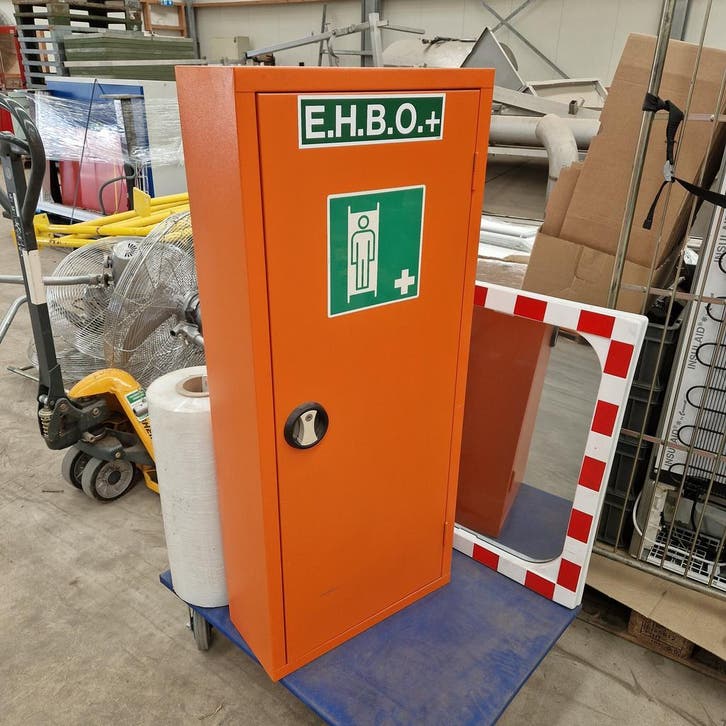 Ehbo brancardkast gebruikt, Articles professionnels, Aménagement de Bureau & Magasin | Mobilier de bureau & Aménagement, Enlèvement ou Envoi